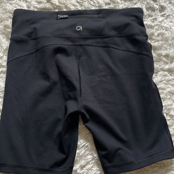 Gap athletic biker shorts - Picture 3 of 3